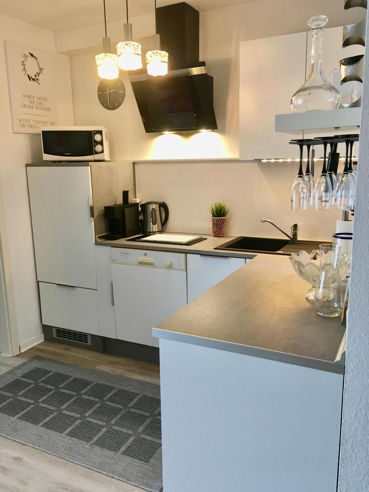 Living At Saarpartments -Adults Only- 2 Bedroom, Netflix - Business & Holiday Apartments For Long- And Short Term Stay, 3 Min To Train Station, Secure E-Bike Parking! ساربروكن المظهر الخارجي الصورة